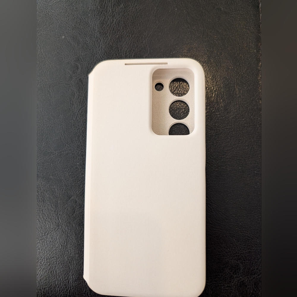 Samsung S23 Smart View Wallet Case - Cream Colour - Good Used Condition